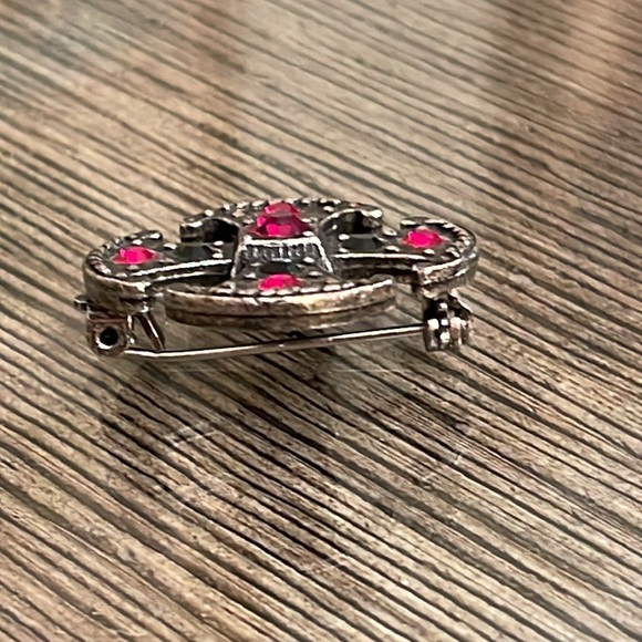 Vintage Style Celtic Maltese Cross with Red & Black Rhinestones - Picture 5 of 13